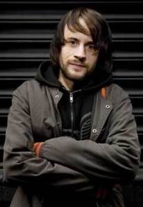 ���� ��� (����. Adam Neate) - ����������� ���������� ��������. � 2008 ���� The Telegraph ������� ��� ����� �� �������� ��������� �����-��� ���������� ����