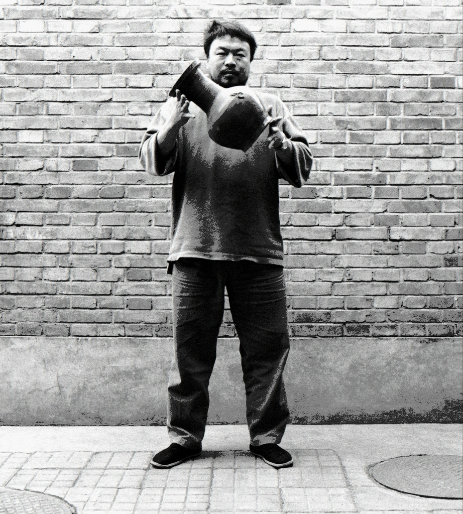 Dropping a Han Dynasty Urn, 1995. ���������� ���� �������� ����. �� ������ (Ai Weiwei) - ����������� ��������� ��������. ����������� ���������