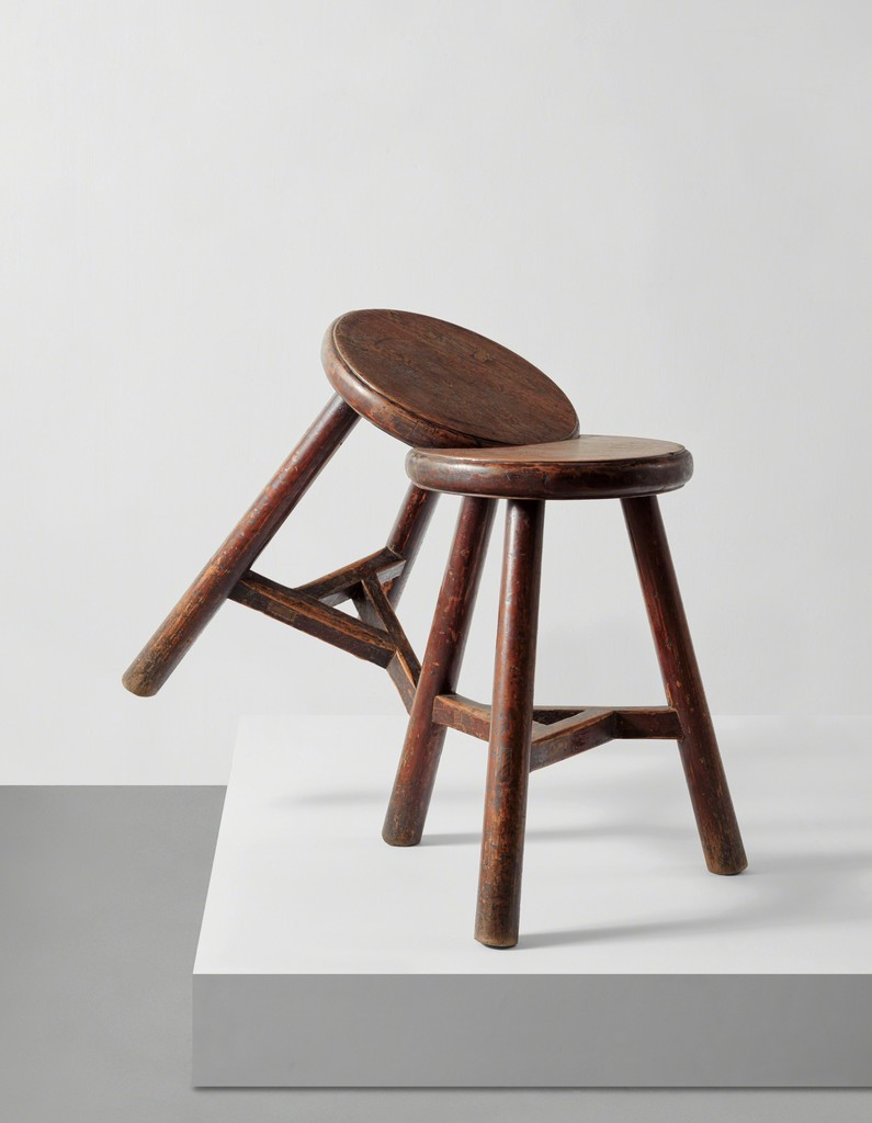 Double Stool (������� ����), 2008. �� ������ (Ai Weiwei) - ����������� ��������� ��������. ����������� ���������