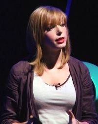 ������ ��� (Alexa Meade) � ����������� ������������ ���������, ������� �������� ���, ��� ������� ������� �� ����� ���, ��� ����� �� ����������� ��� �������� ��� ����������� 2D ������� ��������� � ������� ����������