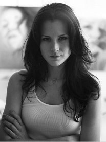 ������ ����� (����. Alyssa Monks, 1977) - ����������� ������������ ���������