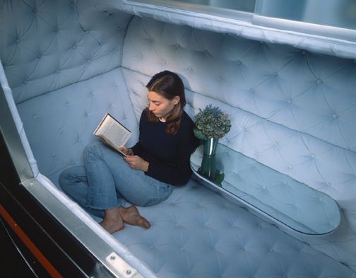 ������ ������� (Andrea Zittel). ����������� ��������� ���. �����������. �������������� ���������. ���-�������. Escape Vehicles, 1996