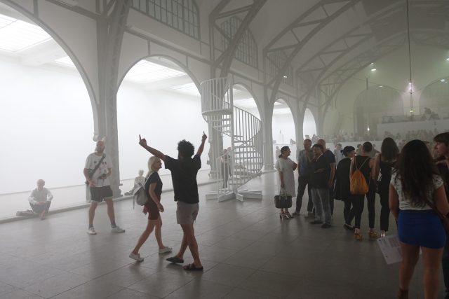 Angst (���������� ������ ���������� ����������), 2016-17. ���� ����� (Anne Imhof). ���������. ����������� ��������� ��������