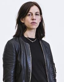 ���� ����� (Anne Imhof, �. 1978) - ����������� �������� ���������. � 2017 ���� ������������ �������� �� 57-�� ������������ �������� � ���� ��������� ������ ������� ��� �� ������ ������������ ��������. ����