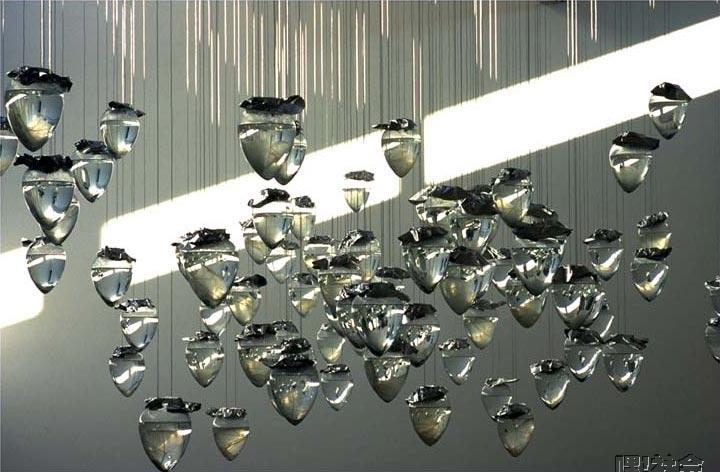 Spirit Collection, 1999.   (Christine Borland) -   .   , YBA