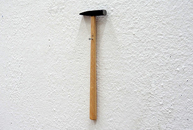 ����� �������� (Kriss Salmanis). ����������� ��������� ������. The hammer that hammer this hammer to the wall, 2012