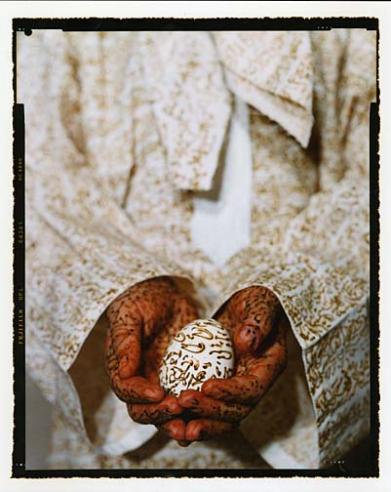 Converging Territories (���������� ����������), 2003�04. ����� ������� (Lalla Essaydi) - ������������ ��������. ����������� �������� ����������