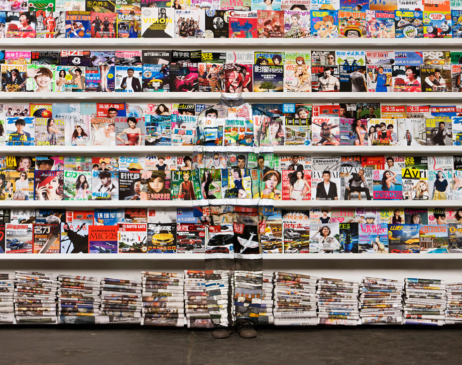 Hiding in the City. �� ����� (Liu Bolin) - ����������� ��������� ��������, �������-���������. ����������� ���������. Contemporary Art in China. �������� �� ����