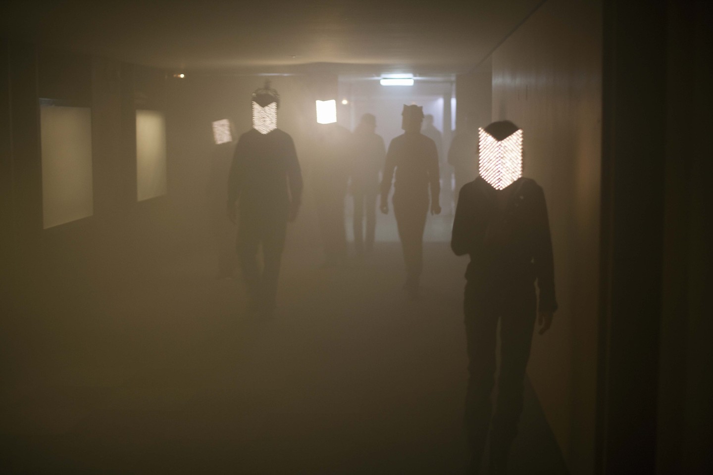 The Host and the Cloud, 2010. ���� ��� (Pierre Huyghe). ����������� ��������� �������