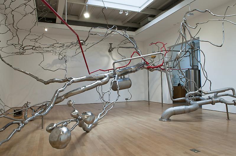 Distillation, 2010. ����� ���� (Roxy Paine) - ����������� ������������ ���������. ����������� ��������� ���, ����������� ����������. ��������