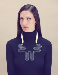 ����� ������� (����. Tauba Auerbach) - ����������� ������������ ���������, ���������� � ��������� ������