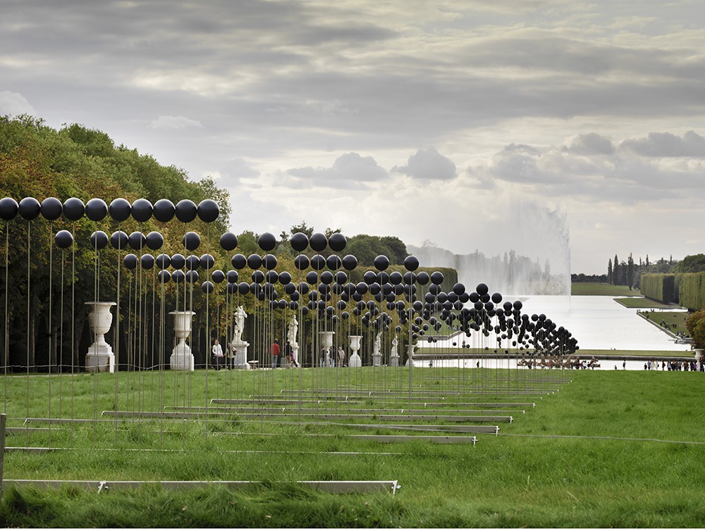 The Shadow Moon, 2009. ������ ����� (Xavier Veilhan) - ����������� ����������� ���������. ����������� ��������� �������