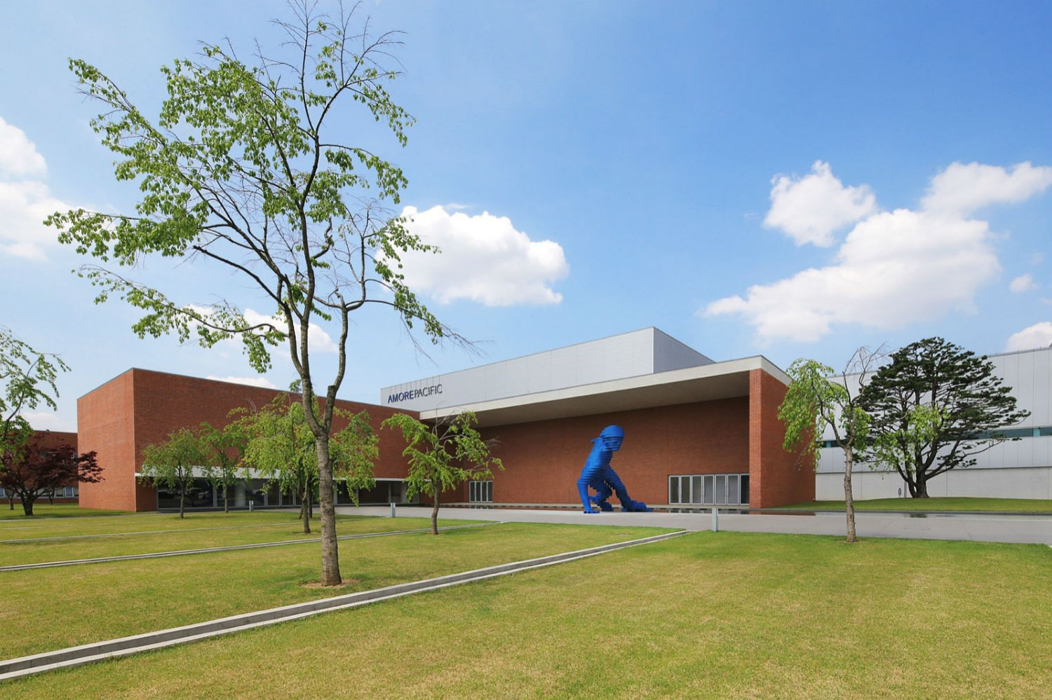 Skater (�������, ����������). ������ ����� (Xavier Veilhan) - ����������� ����������� ���������. ����������� ��������� �������